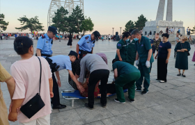 平凡“警”事暖人心，温情救助显真情