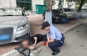 高温守护显担当 冰城民警连续救助三名中暑及意外倒地群众