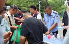 冰城公安：“七进”宣讲进万家  平安底色日渐浓