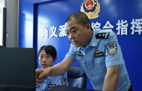 冰城公安：老民警倾囊相授“看家本领”  助力新警稳步成长