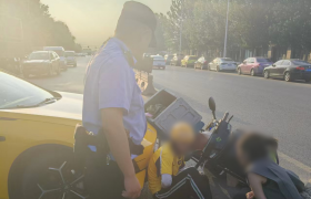 冰城警务暖民心：南岗公安分局民警巡逻中连续救助群众获好评