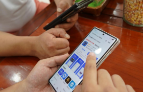 守安全护舌尖连民心  看厂区民警马彪的“暖心守护”