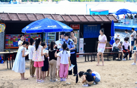 冰城公安多维护游 筑牢景区平安防线