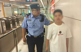 南岗分局民警巡逻中连助三名走失儿童归家 警民携手共筑平安防线