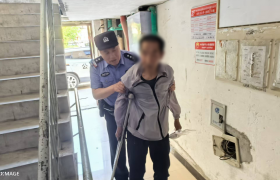 冰城警事：南岗分局民警巡逻中暖心救助多名走失老人 绘就城市温情画卷