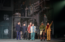 鸡西移动公司工会组织观看“燃烧的旋律 咱们工人有力量”话剧表演