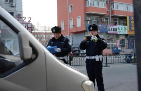 冰城公安集中整治“僵尸车”  全力释放城市公共资源
