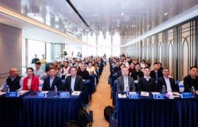 智能批阅机赋能精准教学，判判批阅机在沪获一线教师“抢着用”