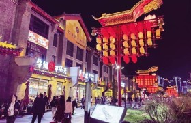 国庆假期兰州游客如织 感受黄河之滨独特魅力