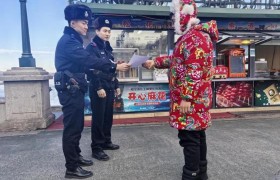 冰融春醒 冰城公安力守松花江安全