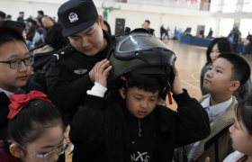 【春雷行动】探秘警营 小记者解锁冰城公安护校“硬核密码”