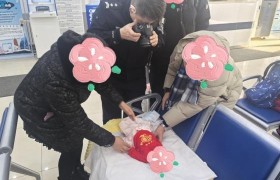 见“证”温暖 道外分局出入境接待大厅  为新生儿开启“绿色通道”