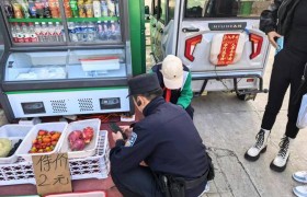 学生突发疾病 民警及时护送就医