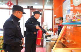 冰城公安护游警务 守护游客打卡五国城