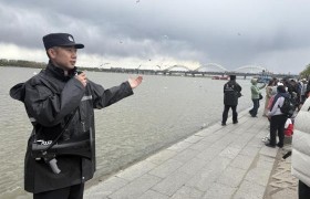 冰城公安：筑牢沿江安全防线  守护市民安度夏日