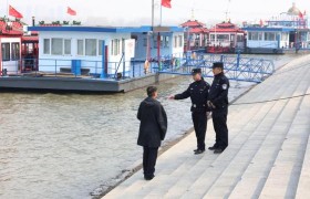 用心治理 守护生态  冰城公安依法打击非法捕捞行为