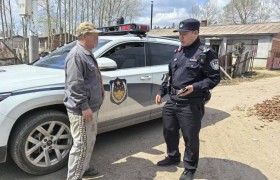 手机遗落出租车 民警帮忙快速寻回