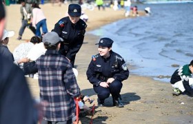 巡查齐发力 宣传入人心  冰城公安筑牢江上安全防线