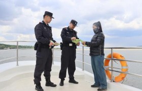 宾县公安“水上体检” 筑牢景区安全“防护网”