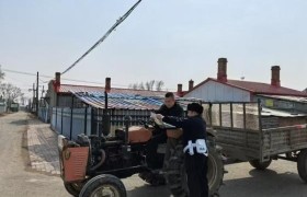 筑牢农村道路安全防线