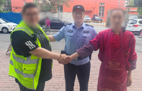 南岗分局执勤警力在中考巡逻勤务中服务多名考生
