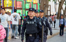 冰城公安：全方位巡控协同  为城市平安加上“多重保险”