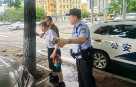 民警暖心救助迷途老人归家