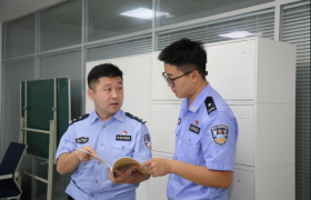 冰城公安：警徽下的传承  从徒弟到师傅的接力守护