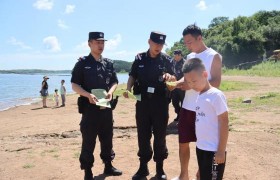 互动问答掀热潮  冰城公安将防溺水安全课送进“花田水乡”
