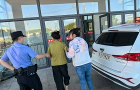 小举动，大温暖！民警救助摔倒老人