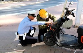 头盔不戴？音响乱装？冰城公安出手了！