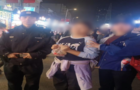 南岗分局民警巡逻中连续助寻走失儿童 暖心行动获赞誉