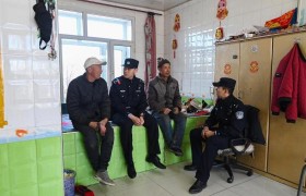 冰城公安：田间地头解民忧 藏蓝守护丰收季