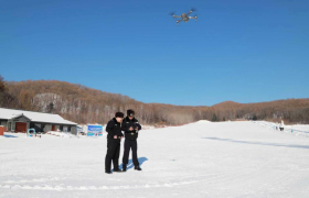 风雪中最暖“警”色  冰城公安护航冰雪旅游季