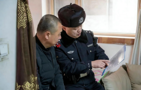 冰城公安：聚焦老年群体  开展烟花爆竹安全宣传活动