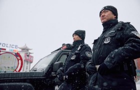 栉风沐雪护平安  冰城公安立体防控筑牢雪天出行防线