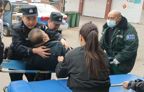 巡逻途中遇伤者 民警救助显温情