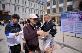 道外公安：文明养犬宣传进景区  引导市民“牵好文明绳”