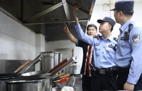 冰城公安紧盯“九小场所”不松懈 平安守护不停步