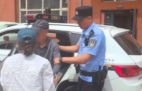 八旬老人路边走失 民警暖心护送平安归家