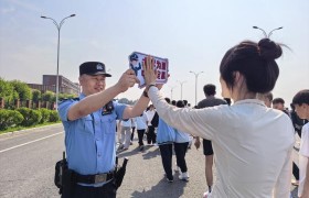 通河公安暖心护航中考 温情助力学子逐梦