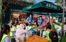 从课堂到景区  冰城公安全域铺开暑期学生安全宣讲行动