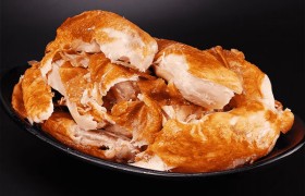 德州扒鸡行业双子星各展特色，“凤起”创新麻椒鸡拓宽市场