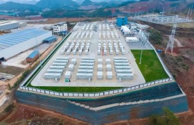 为我国首个大型锂钠混合储能站保驾护航 鼎和为大型“充电宝”提供保险解决方案