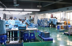 广东望京卡牌科技有限公司：全球卡牌市场的万能适配器