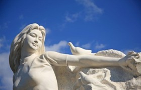 作家贝拉发表音乐组诗《和平少女》书写人类和平的精神史诗