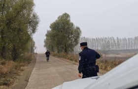 风雪中的温暖守护  民警助迷路工人归家