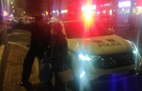 民警巡逻遇迷路老人 暖心护送获称赞