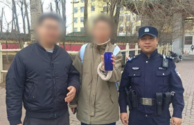 女子不慎遗落手机 民警巡逻中快速助力找回