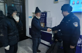 春雷行动：拾荒老人迷路，通河公安倾情救助